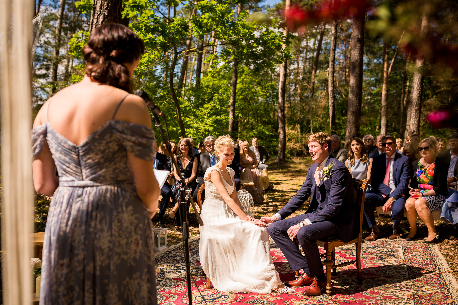 Mügeln: Brautpaar bei Waldhochzeit