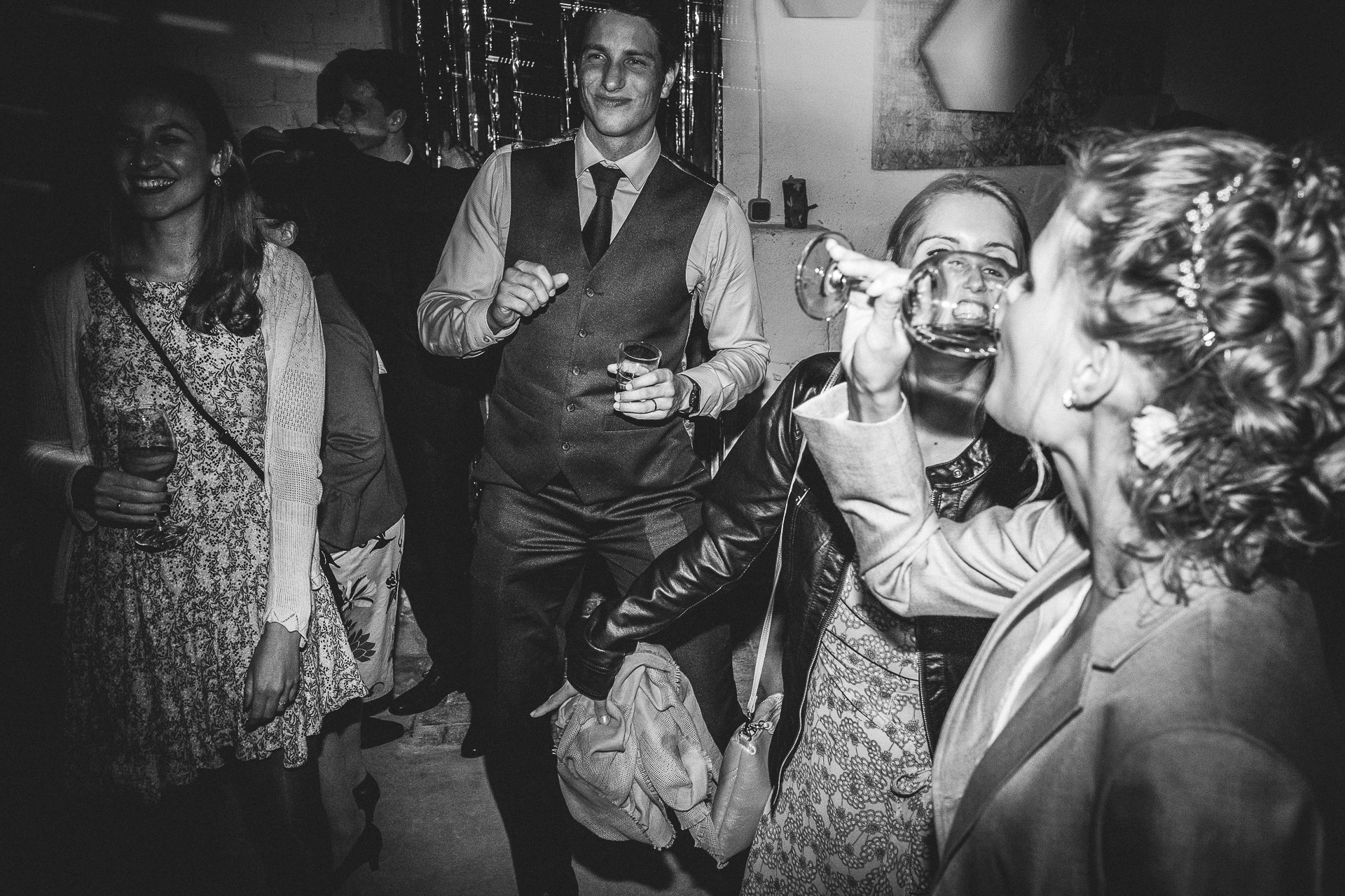 Wilde Party auf der Hochzeit