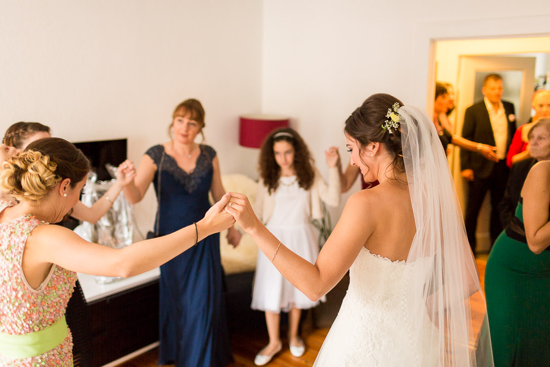 Tanzen auf einer griechischen Hochzeit