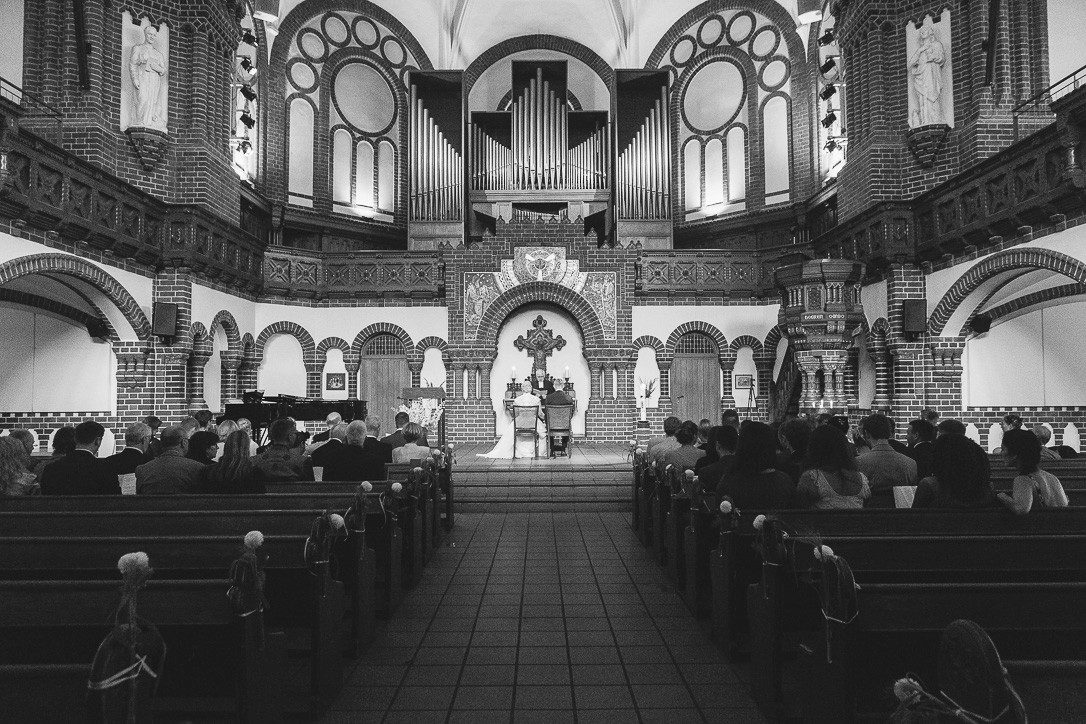 Hochzeitszeremonie in der Passionskirche